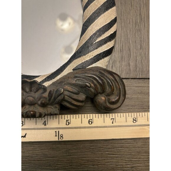 Vintage Ornate Zebra Print Oval Picture Frame - 11" Tall X 7.5" Wide - Picture 5 of 5